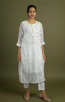 ZA chikankari Women Chikan Embroidery Straight Kurta(Red)