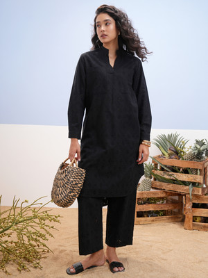 Vishudh Women Patchwork Straight Kurta(Black)