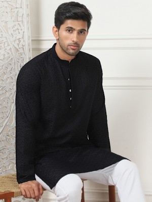 Jompers Men Embroidered Straight Kurta(Black)