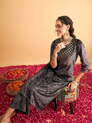 Shae by SASSAFRAS Women Embroidered Straight Kurta(Grey)