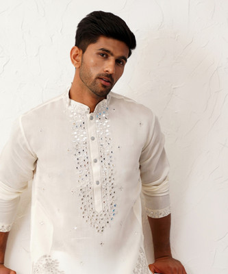 Jompers Men Embroidered Straight Kurta(White)