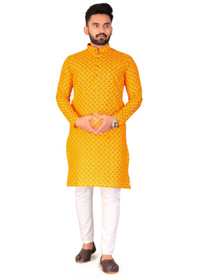Svatantra Men Printed Straight Kurta(Yellow)