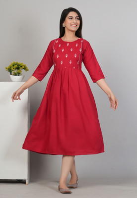 Fabriza Women Embroidered Anarkali Kurta(Maroon)