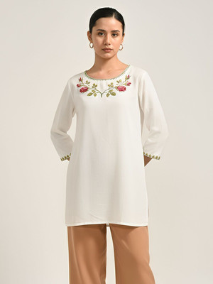 MEERABELLA Women Embroidered Straight Kurta(White)