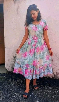 Nautiful Women Floral Print Flared Kurta(Pink)