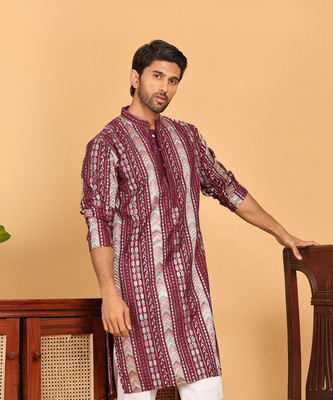 Jompers Men Embroidered Straight Kurta(Maroon)