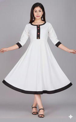 Wafa Women Solid A-line Kurta(White)