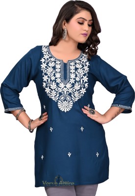 VERVEATTIRE Women Embroidered Straight Kurta(Blue)