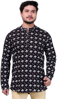 MADE IN THE SHADE Men Self Design Straight Kurta(Black)
