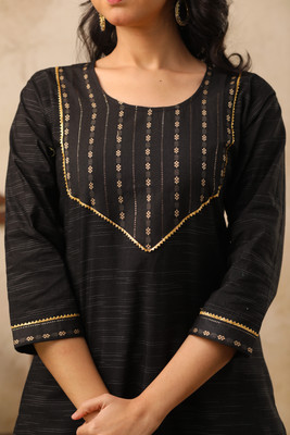 AUZAAI COLLECTION Women Printed Straight Kurta(Multicolor)
