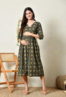 Silakiva Women Floral Print, Printed Gown Kurta(Black, Yellow, Green)