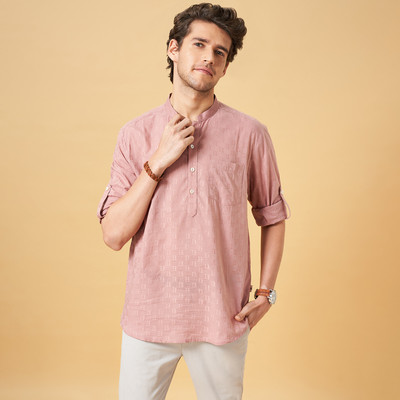 Indus Route by Pantaloons Men Dyed/Ombre Straight Kurta(Pink)