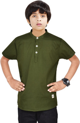 MADE IN THE SHADE Boys Solid Straight Kurta(Dark Green)