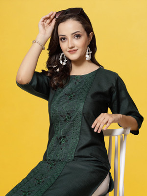 Ladylaz Women Embroidered Straight Kurta(Green)