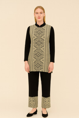 Life and style Women Printed A-line Kurta(Beige)