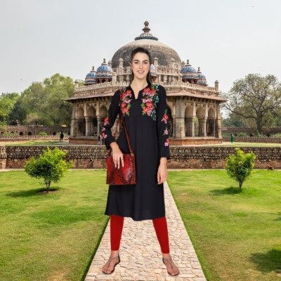 SHASHVI Women Embroidered A-line Kurta(Black)