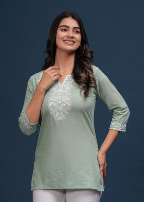 Pingaksh Women Embroidered Straight Kurta(Green)
