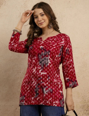 HYTEN Women Floral Print Straight Kurta(Maroon)