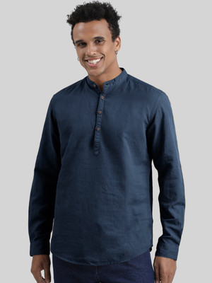 iVOC Men Solid Straight Kurta(Blue)