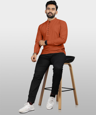 VTEXX Men Solid Straight Kurta(Orange)