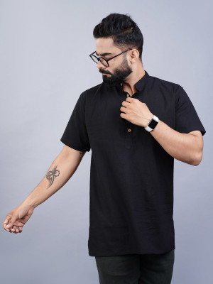 QuaClo Men Solid Straight Kurta(Black)