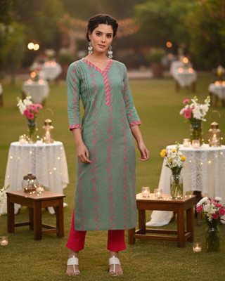 maaesa Women Printed Straight Kurta(Green)