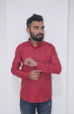 ETHNICBLISS Men Solid Straight Kurta(Maroon)