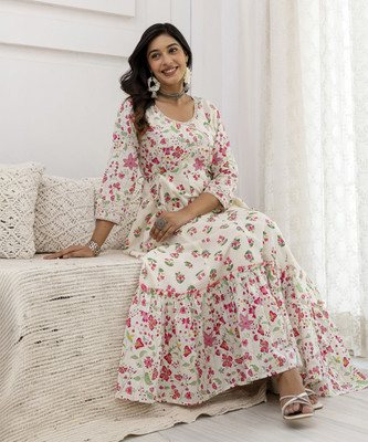 GLAM ROOTS Women Floral Print Flared Kurta(Pink, White)