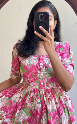 DESI ART Women Floral Print Flared Kurta(Pink)