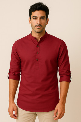 ETHNICSUTRA Men Solid Straight Kurta(Maroon)