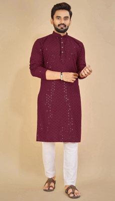 ORIFAB Men Embroidered Straight Kurta(Maroon)