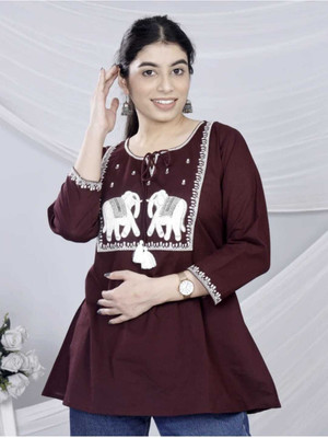 SUCHAYE Women Embroidered Straight Kurta(Maroon)