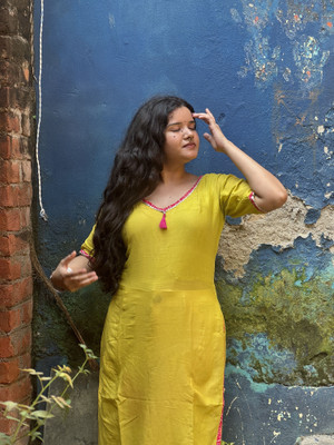 VASHTI BY ANUPAMA Women Self Design Straight Kurta(Yellow)