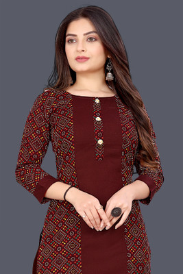 Fab Empire Women Embellished Straight Kurta(Maroon)
