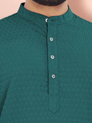 VeBNoR Men Solid Straight Kurta(Blue)