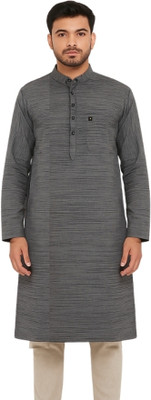 Tarannum Men Solid Straight Kurta(Grey)