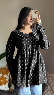 Krishna sakhi Women Printed Flared Kurta(Black)