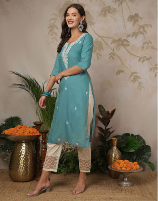 Skylee Women Chikan Embroidery, Embellished, Dyed/Ombre Straight Kurta(Blue, White)