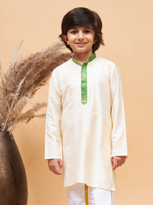 VASTRAMAY Boys Solid Straight Kurta(White)