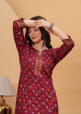 Dk Fab Women Printed Straight Kurta(Maroon)