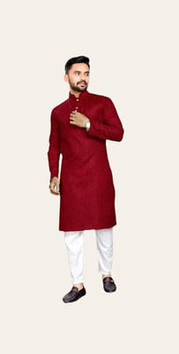 Shivgarmets Men Solid Straight Kurta(Maroon)