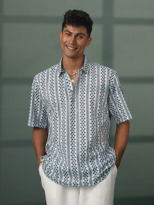 VASTRAMAY Men Printed Straight Kurta(Black, White)