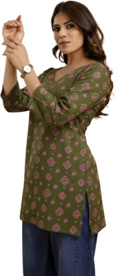 Anmol Collection Women Printed, Geometric Print A-line Kurta(Green)