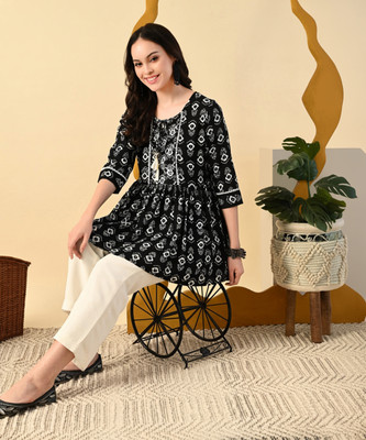 METAFAB Women Embroidered Flared Kurta(Black)
