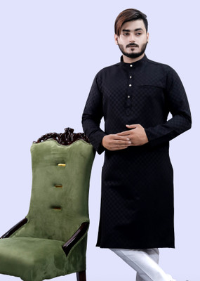 Tibra Collection Men Solid Straight Kurta(Black)