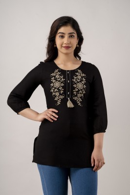 Charu Women Embroidered Straight Kurta(Black)