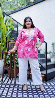 Lee Moda Women Embroidered Straight Kurta(Pink)