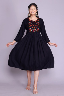 vakratunda Women Embroidered A-line Kurta(Black)