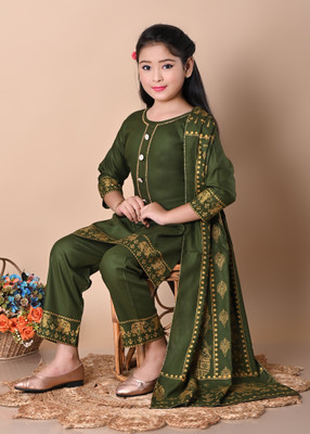 GLAMOUR WORLD GARMENTS Girls Solid Straight Kurta(Pink)