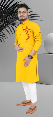 Vastra Trends Men Self Design Straight Kurta(Yellow)